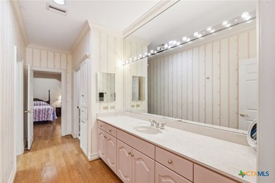 Glamorous home custom built in an exclusive neighborhood! - photo 35