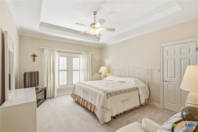 Glamorous home custom built in an exclusive neighborhood! - photo 40