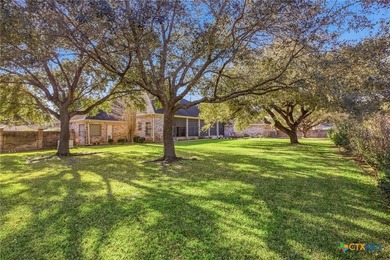 Glamorous home custom built in an exclusive neighborhood! - photo 43