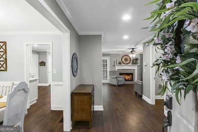FANTASTIC TRADITIONAL HOME IN SOUGHT AFTER LAKE REDWINE - photo 4
