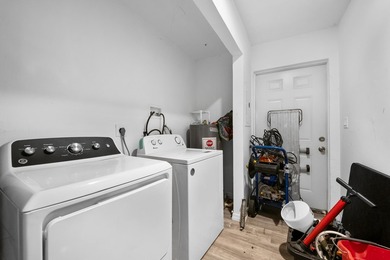 Single family home located east of I95 in Deerfield Beach. This - photo 15