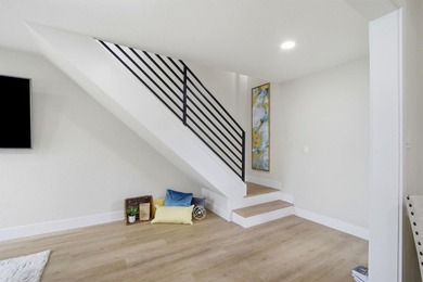 Welcome to 519 Cheyenne Ln*** A residence that perfectly - photo 16