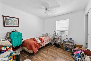Single family home located east of I95 in Deerfield Beach. This - photo 18