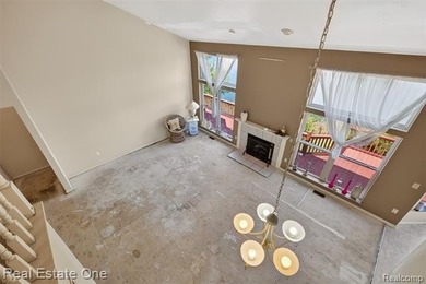 Welcome to this beautiful lakefront home in the highly - photo 9