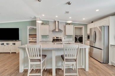 Welcome to easy Florida living in Mid Florida Lakes, a desirable - photo 3