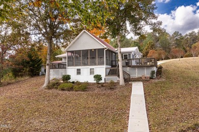 Beautiful 3BR/2BA waterfront home on Hyco Lake featuring amazing - photo 9