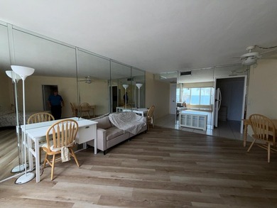 large and spacious studio with beautiful direct ocean and pool - photo 22