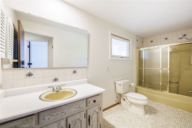 This well-maintained 3-bedroom, 1.5-bath split level home offers - photo 24