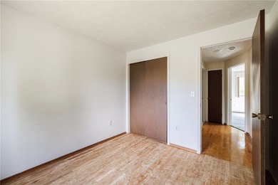 This well-maintained 3-bedroom, 1.5-bath split level home offers - photo 27