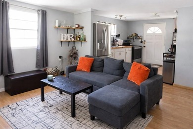 Set on a quiet street in Southeast Gainesville, this 2-bedroom - photo 2