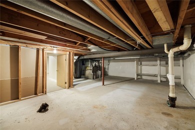 This well-maintained 3-bedroom, 1.5-bath split level home offers - photo 33