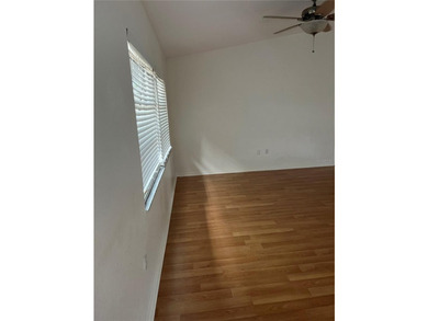 Welcome to this beautifully maintained 3-bedroom, 2-bathroom - photo 6