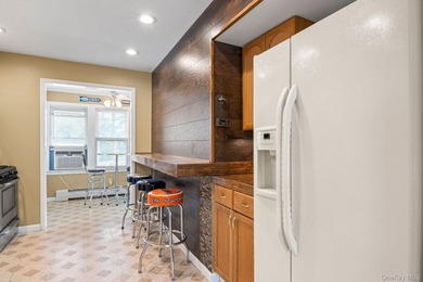 Charming, immaculate, meticulously maintained ranch conveniently - photo 13