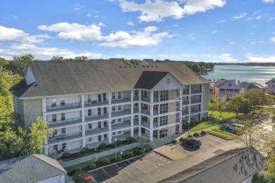 Lake Condo For Sale in Hebron, Ohio