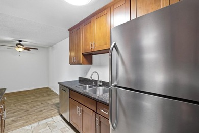 Wonderful starter, down-sizing, or investment property! Located - photo 26