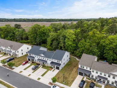 Welcome to 7789 Park Gate Drive, a beautifully maintained - photo 29