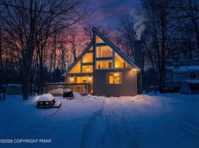 Lake Home For Sale in Tobyhanna, Pennsylvania