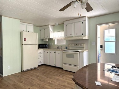 OWNER FINANCING OPTION AVAILABLE! ENJOY UPDATED LIVING IN THIS - photo 3