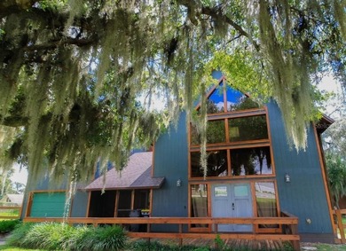 Lakefront Retreat on Beautiful Lake Lucerne!  Situated on 0.84 - photo 2