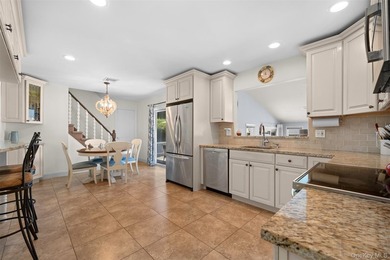 Welcome to this beautifully maintained 4-bedroom, 2-bath - photo 12