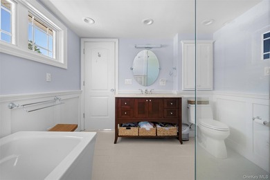 Welcome to this beautifully maintained 4-bedroom, 2-bath - photo 19