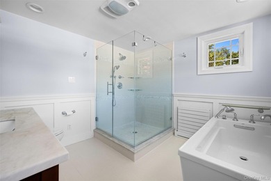 Welcome to this beautifully maintained 4-bedroom, 2-bath - photo 21
