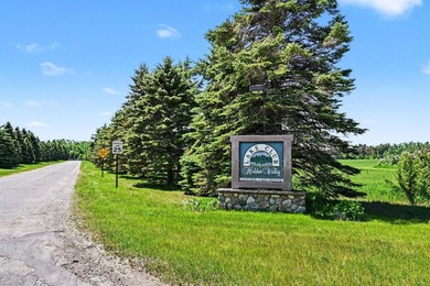 Rare opportunity to own 98 feet of private frontage on beautiful - photo 4