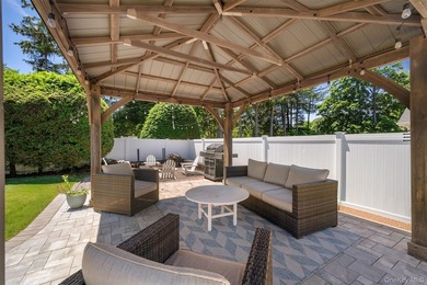 Welcome to this beautifully maintained 4-bedroom, 2-bath - photo 40