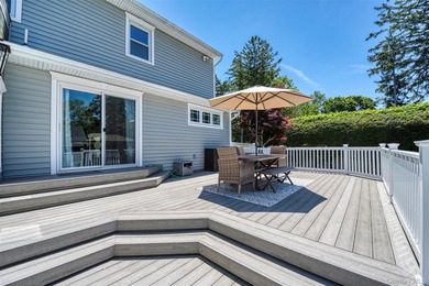 Welcome to this beautifully maintained 4-bedroom, 2-bath - photo 41