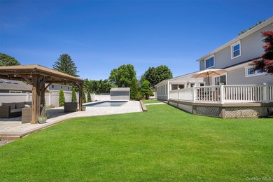 Welcome to this beautifully maintained 4-bedroom, 2-bath - photo 45