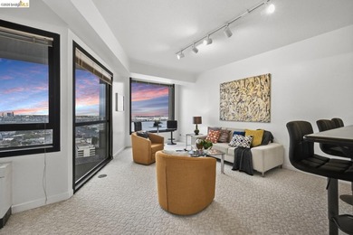 Perched on the 27th floor in Emeryville's highly sought after - photo 1