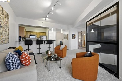 Perched on the 27th floor in Emeryville's highly sought after - photo 6