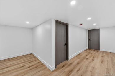 Space, style & modern luxury come together at 52 28th Avenue. A - photo 11