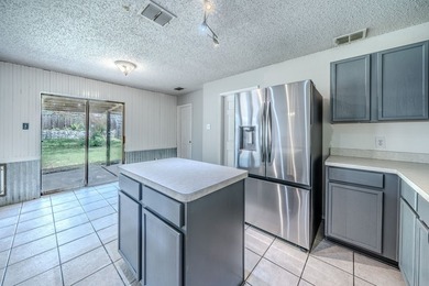 One of the best values in Little Elm! This spacious 2,207 sq. ft - photo 11