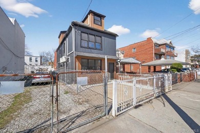 Space, style & modern luxury come together at 52 28th Avenue. A - photo 12