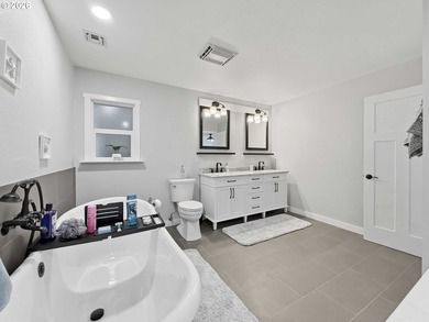 Ocean Views, Coastal Style & Turnkey Living! Beautifully - photo 16