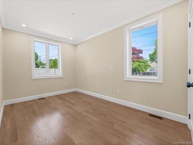 Prime Bayside location just two blocks from Bell Blvd - photo 17