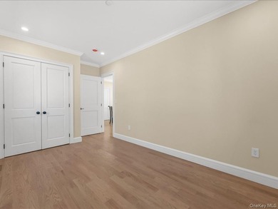 Prime Bayside location just two blocks from Bell Blvd - photo 18