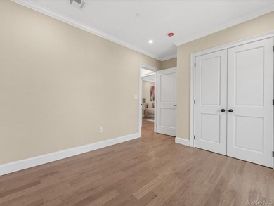 Prime Bayside location just two blocks from Bell Blvd - photo 25