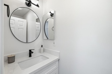 Welcome to this beautifully updated, east-facing single-story - photo 33