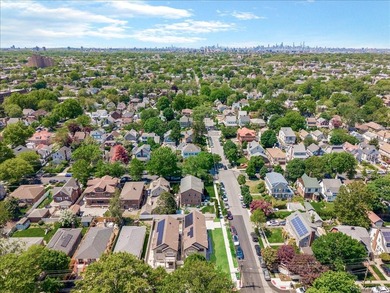 Prime Bayside location just two blocks from Bell Blvd - photo 37