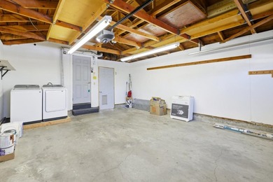 Welcome to this beautifully updated, east-facing single-story - photo 42