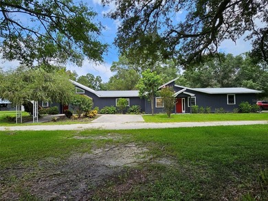 (private lake, pond, creek) Home For Sale in Arcadia Florida