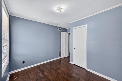 An investor's dream! Brick, ranch home located across the street - photo 13