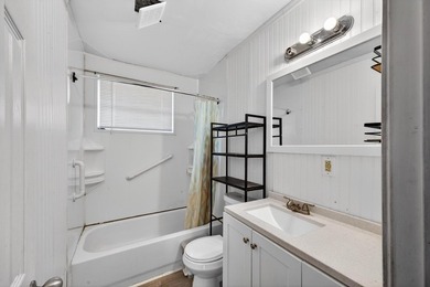 An investor's dream! Brick, ranch home located across the street - photo 14