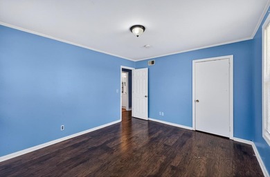 An investor's dream! Brick, ranch home located across the street - photo 18