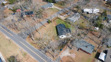An investor's dream! Brick, ranch home located across the street - photo 22