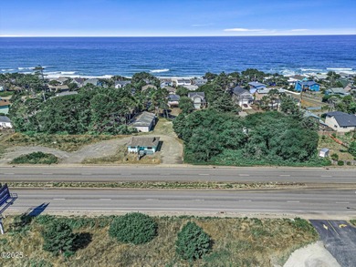 Highway 101 frontage commercial property with plenty of parking