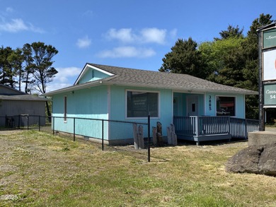 Highway 101 frontage commercial property with plenty of parking