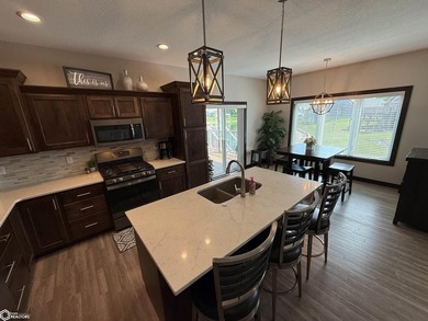 This stunning newer-construction 5-bedroom ranch home perfectly - photo 8